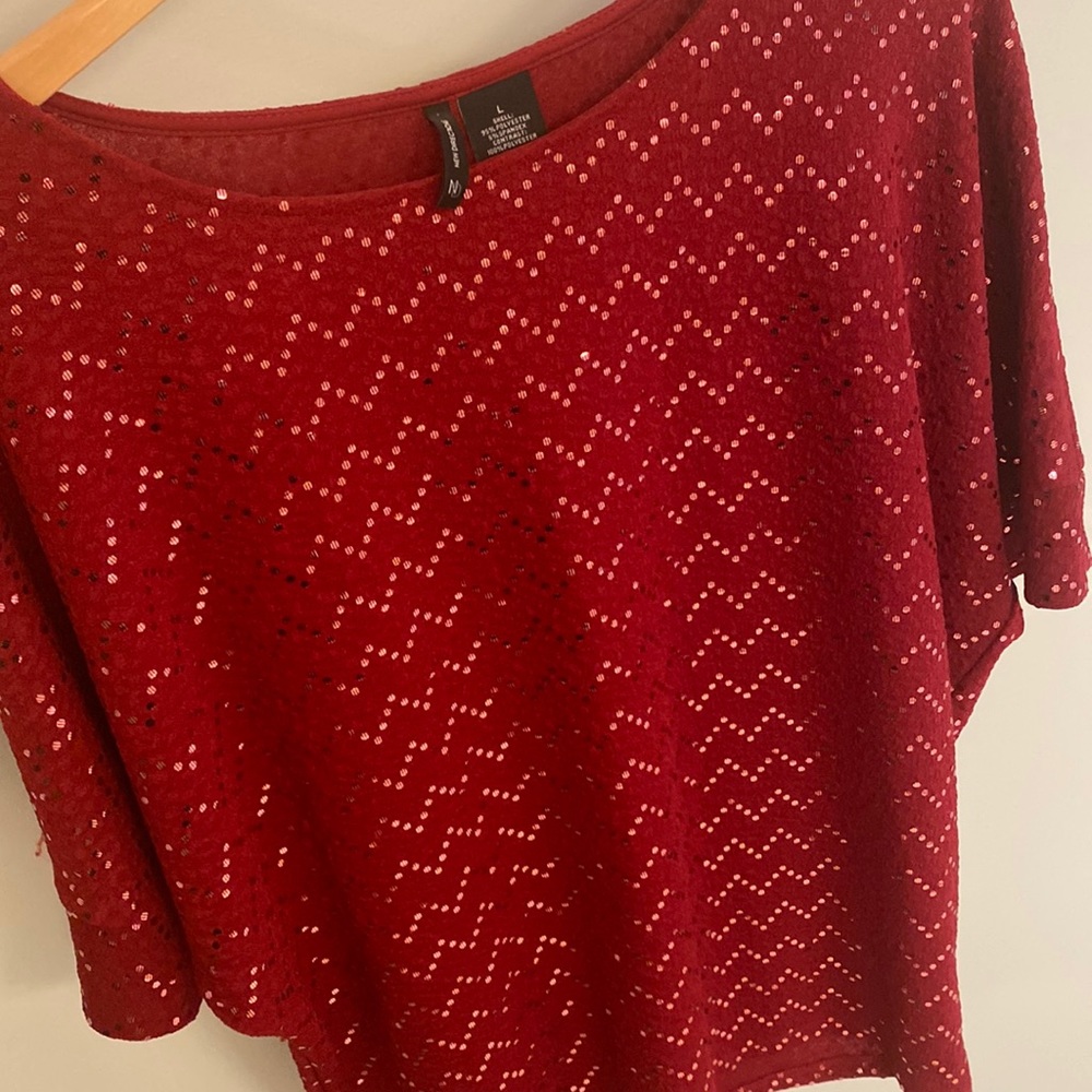New Directions, red shimmery, short sleeve shirt, size L